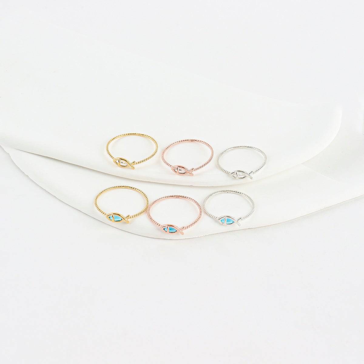 Fish ring sterling silver with cubic