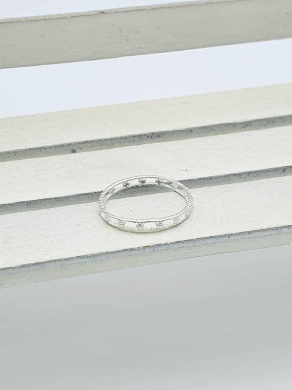 Sterling Silver Openwork Band Ring with Beaded Detail | Minimalist Style - find pick korea