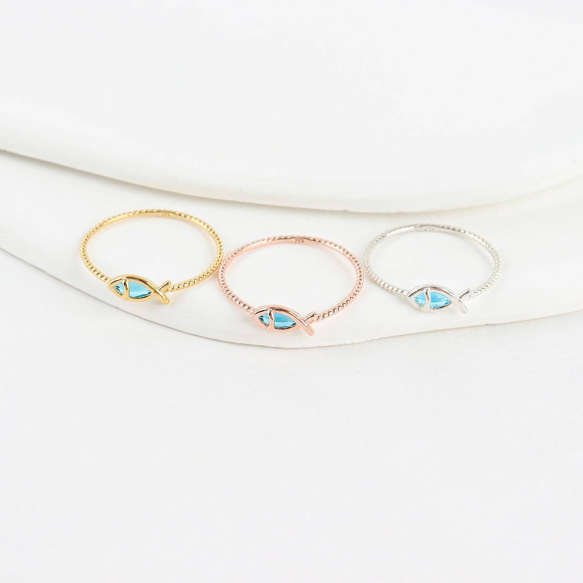 Fish ring sterling silver with cubic